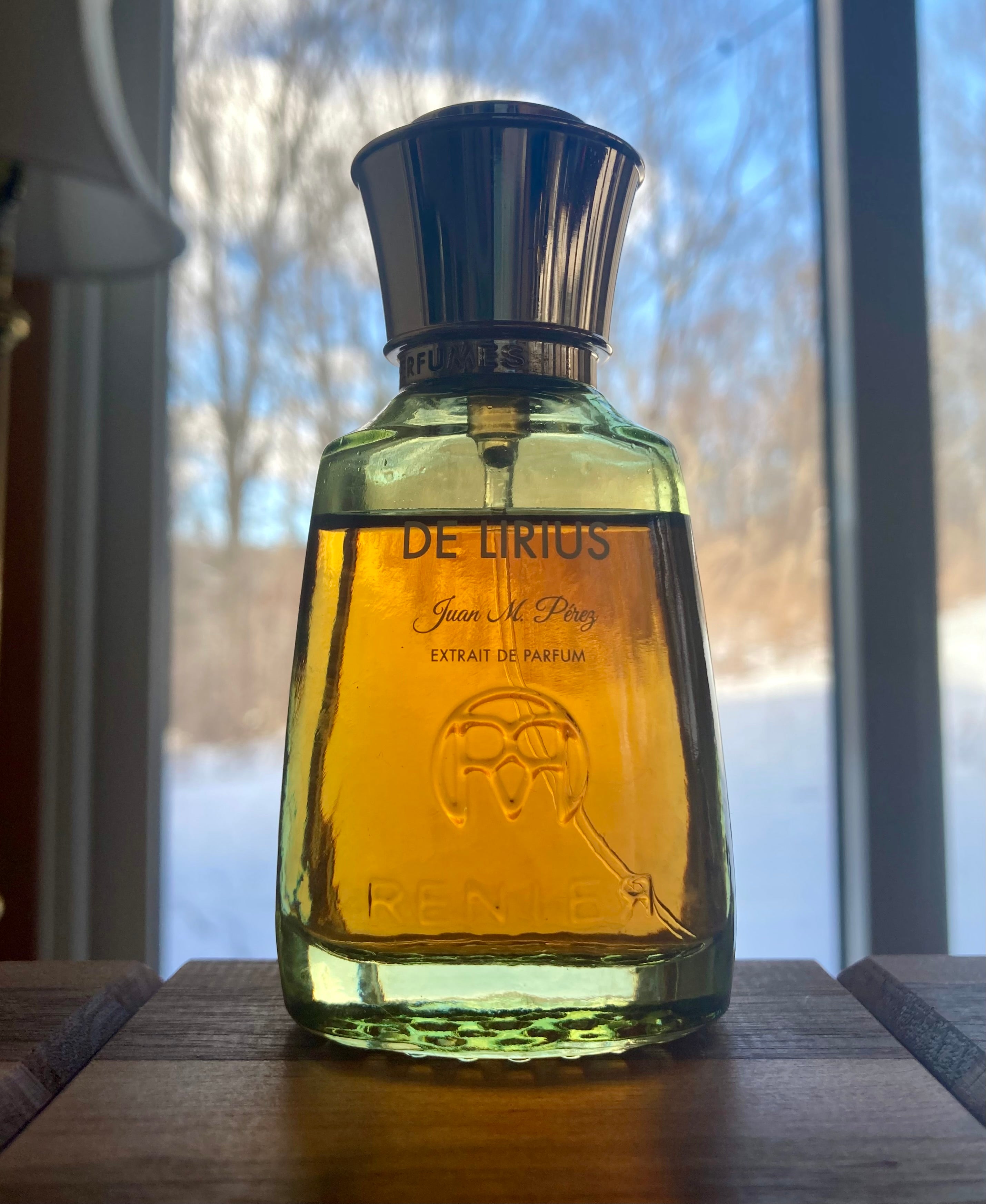 De Lirius Renier Perfumes | 8 Drop, 1/2mL, 2mL, 5mL, 9mL or 10mL